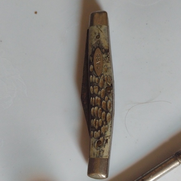 Retractor and Bonus Items - Picture 2 of 4